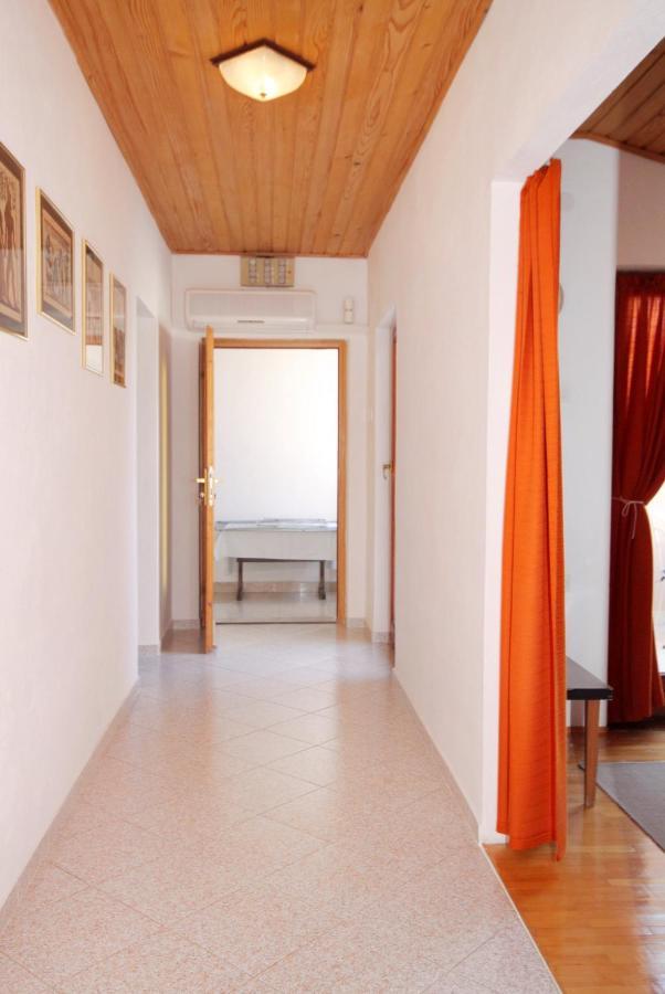 Apartments With A Parking Space Novi Vinodolski - 5587 Екстериор снимка