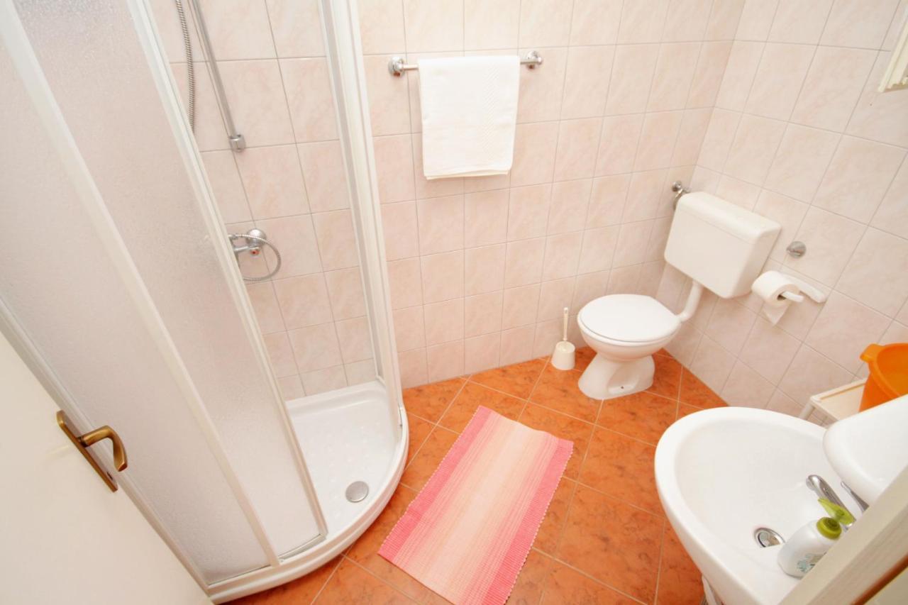 Apartments With A Parking Space Novi Vinodolski - 5587 Екстериор снимка