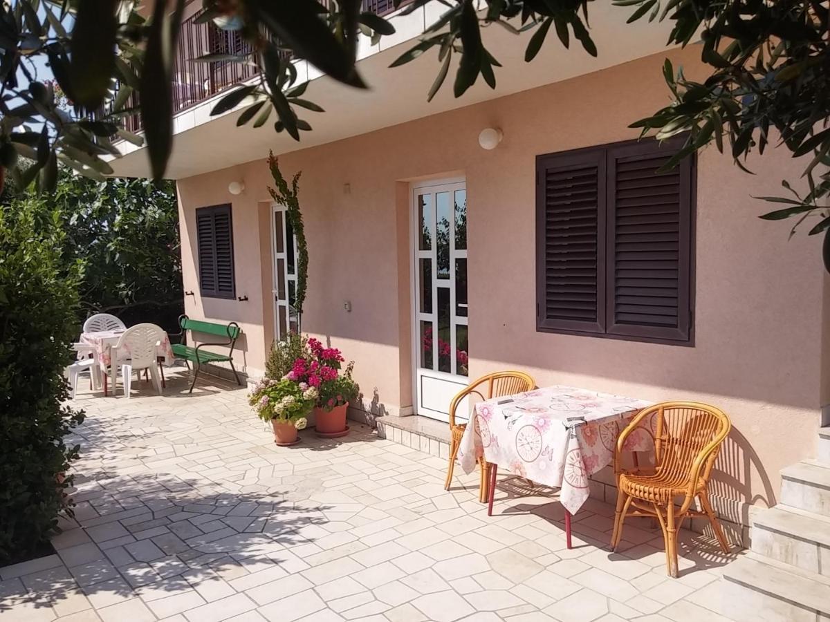Apartments With A Parking Space Novi Vinodolski - 5587 Екстериор снимка